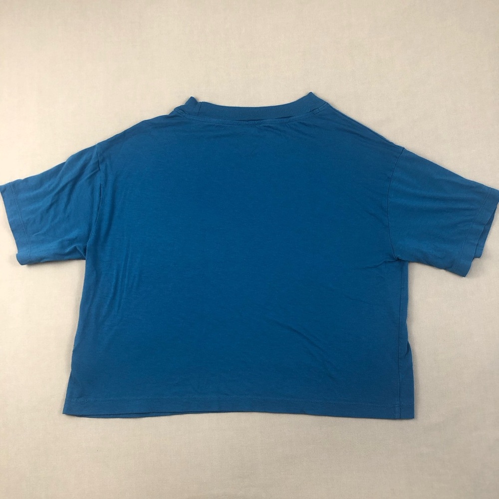 The North Face Women’s Graphic Tee - Picture 5 of 11
